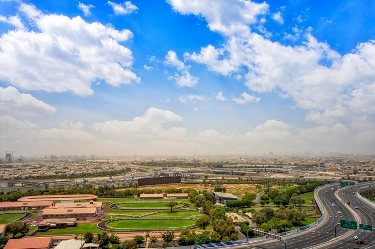 The First Collection Dubai Business Bay Ξενοδοχείο Εξωτερικό φωτογραφία Dubai Racing Course