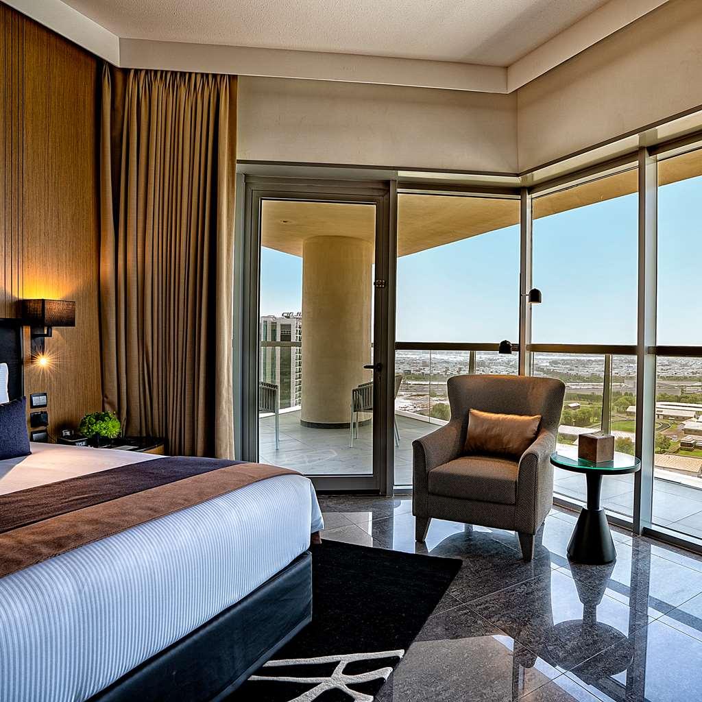 The First Collection Dubai Business Bay Ξενοδοχείο Δωμάτιο φωτογραφία A room at the hotel